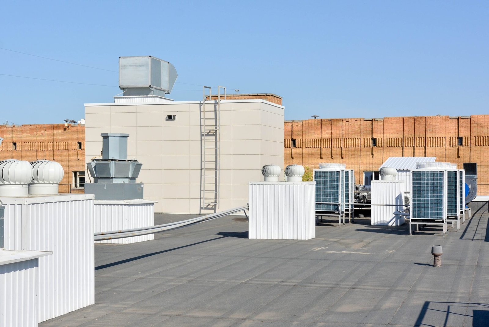 7 Key Factors to Consider Before Hiring Commercial Roofing Company in Orlando